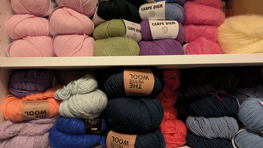 🧶 Comment organiser son espace de tricot : rangement, inspiration & ergonomie
