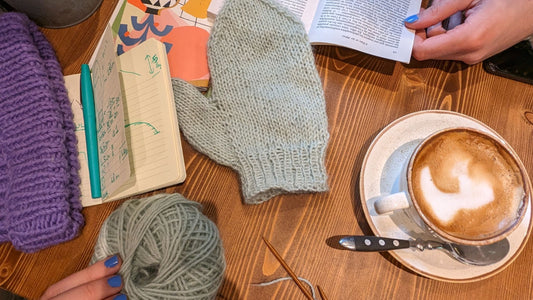 🎁 Idées de tricots pour les fêtes : 10 cadeaux faits main à offrir avec amour