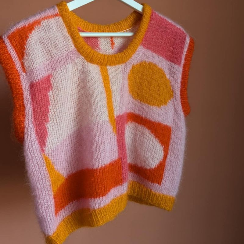 Ärmelloser Pullover von Vasarely - Strickmuster - Intarsia