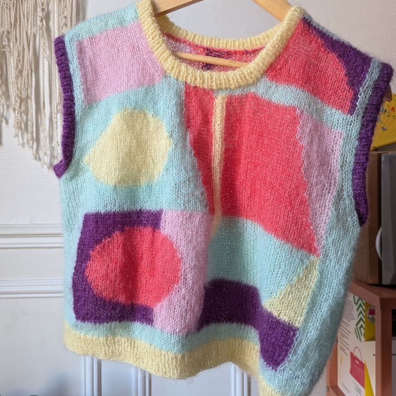 Ärmelloser Pullover von Vasarely - Strickmuster - Intarsia