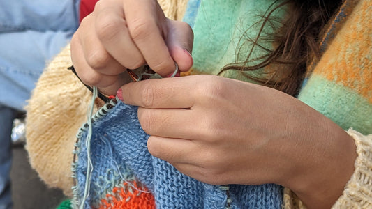 Maîtriser les rangs raccourcis en tricot : Wrap & Turn, German Short Rows et astuces Knit-sis